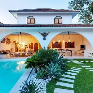 villa-formentera.ubudhotelsnow.com/